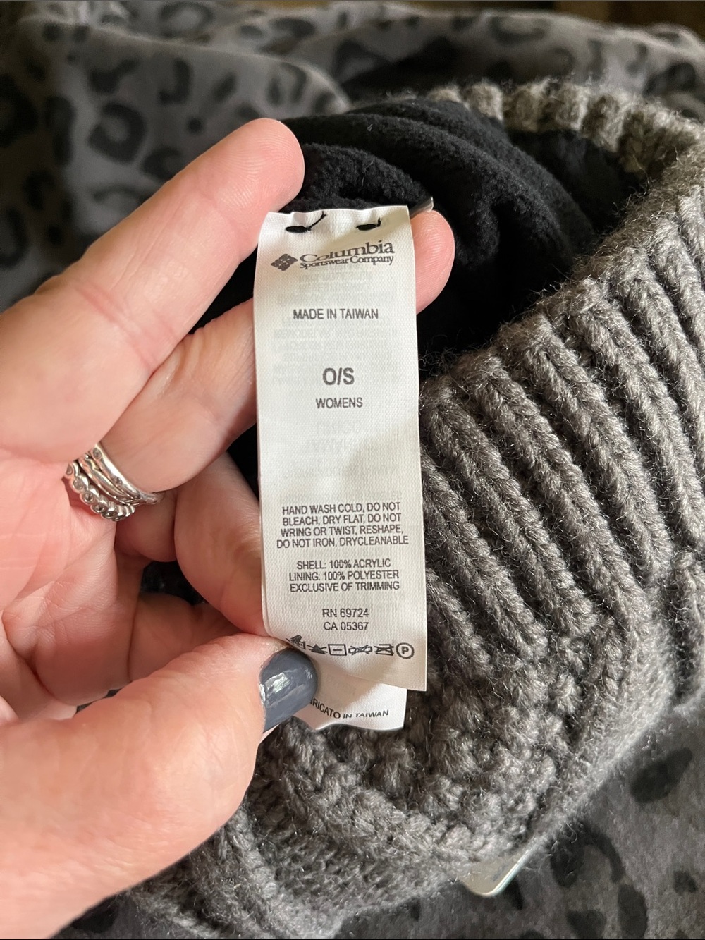 Columbia Beanie NWT - Picture 2 of 3